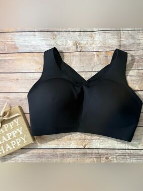 lululemon athletica Enlite Black Wireless Seamless Bra size 36E EUC
